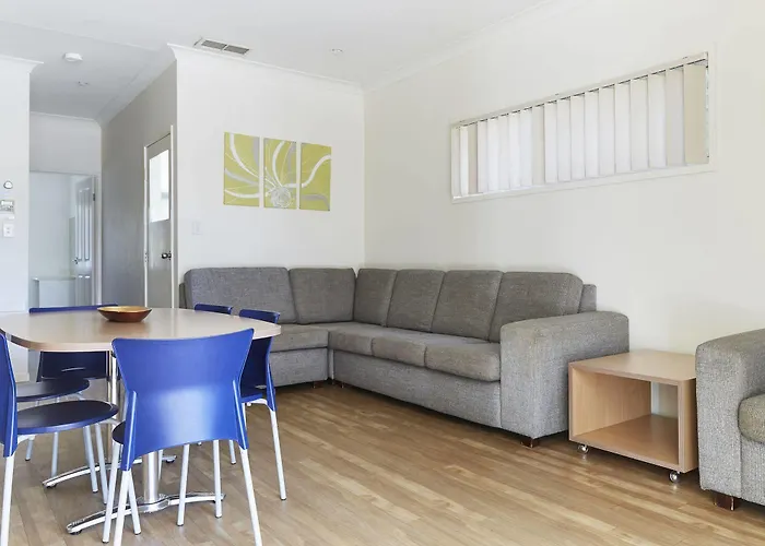 Casa da cidade com 3 dormitórios com vista para rio